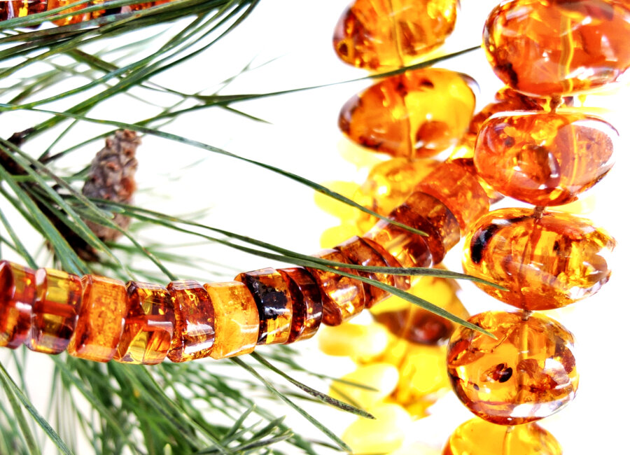 Бусы из балтийского янтаря