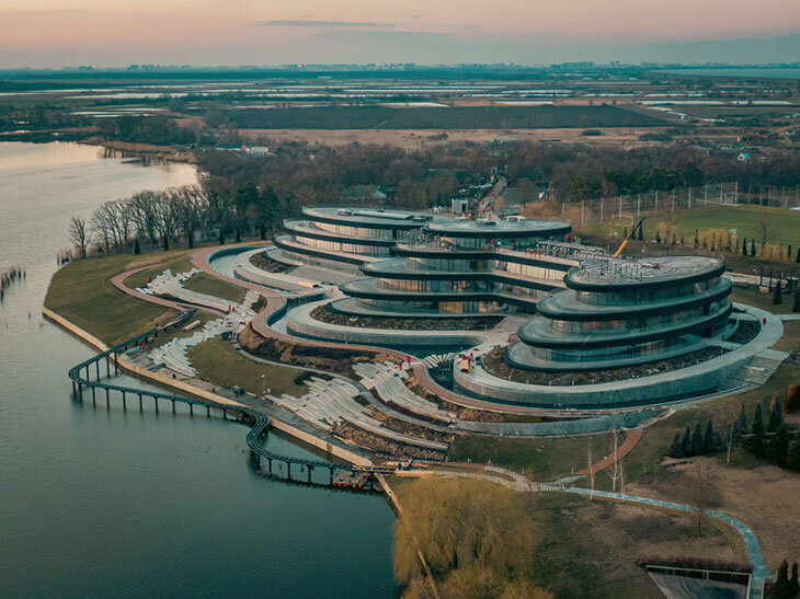 Листайте вправо, чтобы увидеть больше изображений