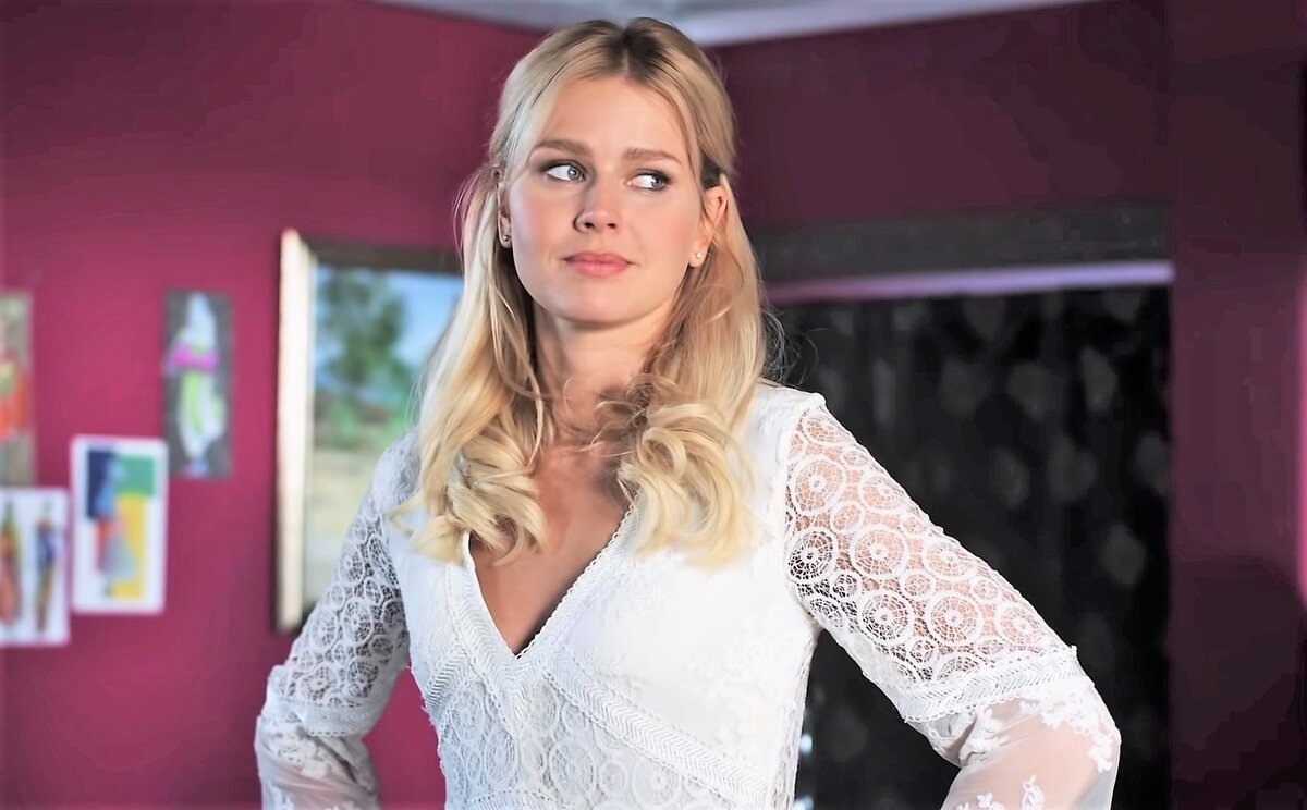 Просто шей и носи! Средненький сериал, а подборка нарядов великолепная ...