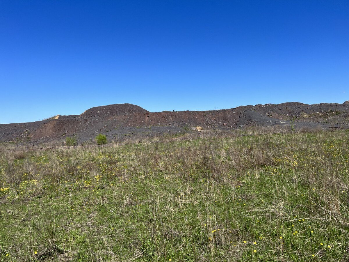 Отвалы Михайловского карьера