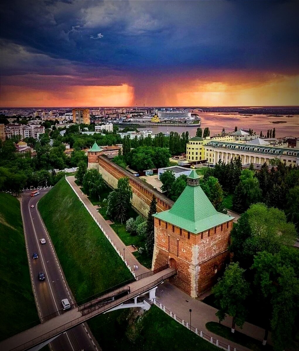 Екатеринбург новгород. Кремль Нижний Нижний Новгород. Нижегородский Кремль, г. Нижний Новгород. Новгородский Кремль Нижний Новгород. Нижегородский Кремль Нижний Новгород с высоты.