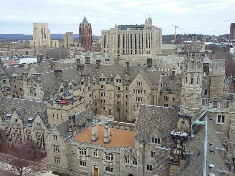 Йельский университет