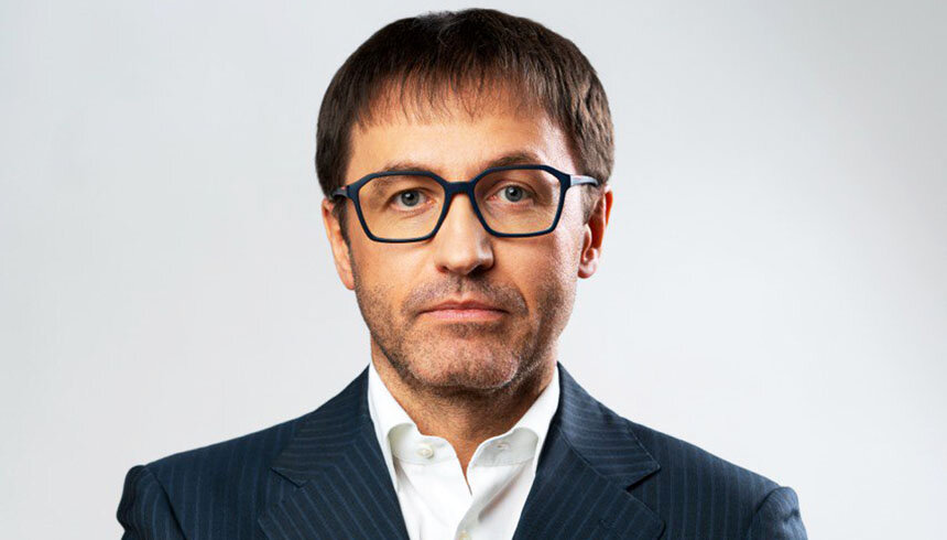    Сергей Шумей, российский бизнесмен, инвестор, специализирующийся на бизнес-проектах в IT, здравоохранении и социальной отрасли, владелец девелоперской компании «РГ-Девелопмент», совладелец технологических бизнес-проектов «ПоПолочкам», «1 Click Learning», «PCR bot Биодайв» , «EzVenture Co.» и ряда других