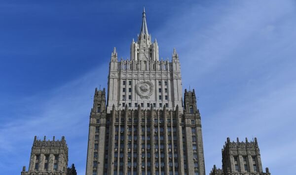 Молодые дипломаты России использовали "Медузу"*