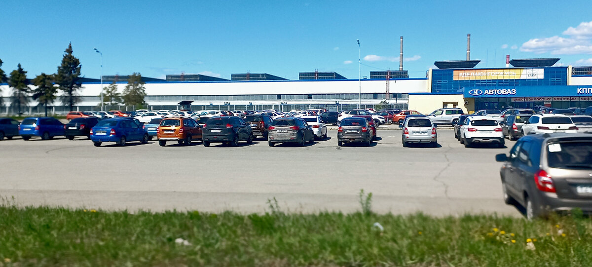 Фото сделано на Nokia 3310 и на скорости 120 км/час. Поэтому за качество пусть ответит кто-то,  а не я.