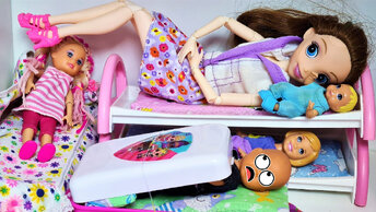 НОЧУЕМ В ОБЩЕЖИТИИ😱 ДЕНЬ ПЕРВЫЙ🤣 Катя и Макс веселая семейка! Смешные куклы Барби и ЛОЛ Даринелка