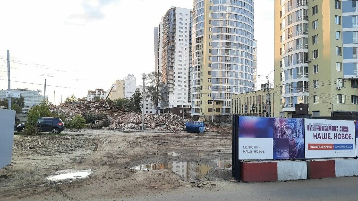     Временную дорогу возле нижегородской канатки закроют с 19 мая. Ограничения вводятся из-за продления подземки, говорится в Telegram-канале «МетроНН».