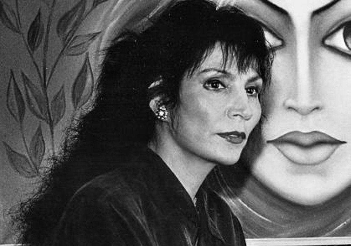 С Пинтерест. Меня в 90е ее картины с большеглазыми женщинами завораживали