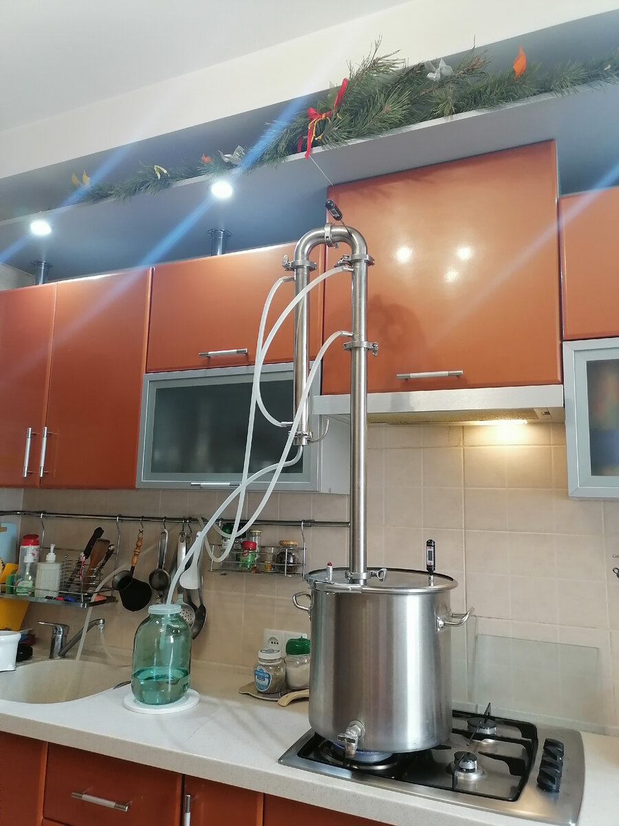 Мой первый самогонный аппарат с дефлегматором.
