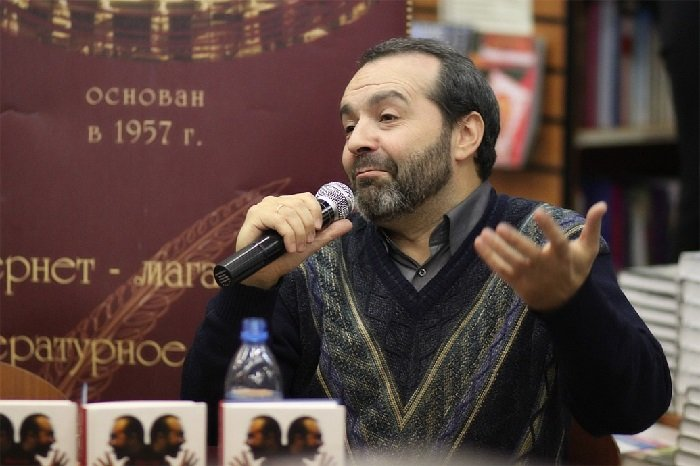 Сатирик Виктор Шендерович ("иностранный агент").