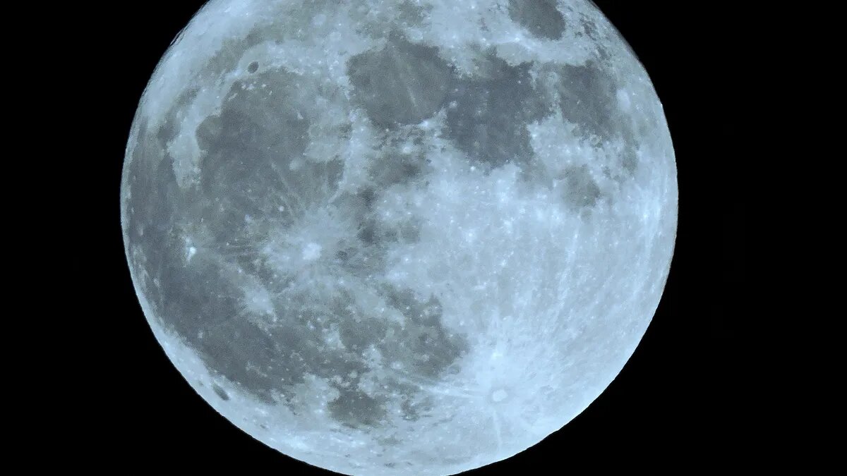 Луна будет выглядеть ярче. Фото: pxhere.com