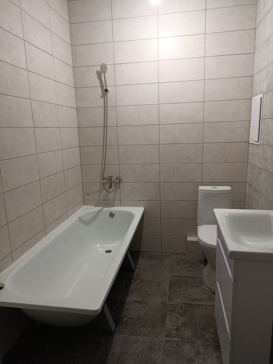 Отмыли квартиру. Санузел в серых тонах - моя любовь!