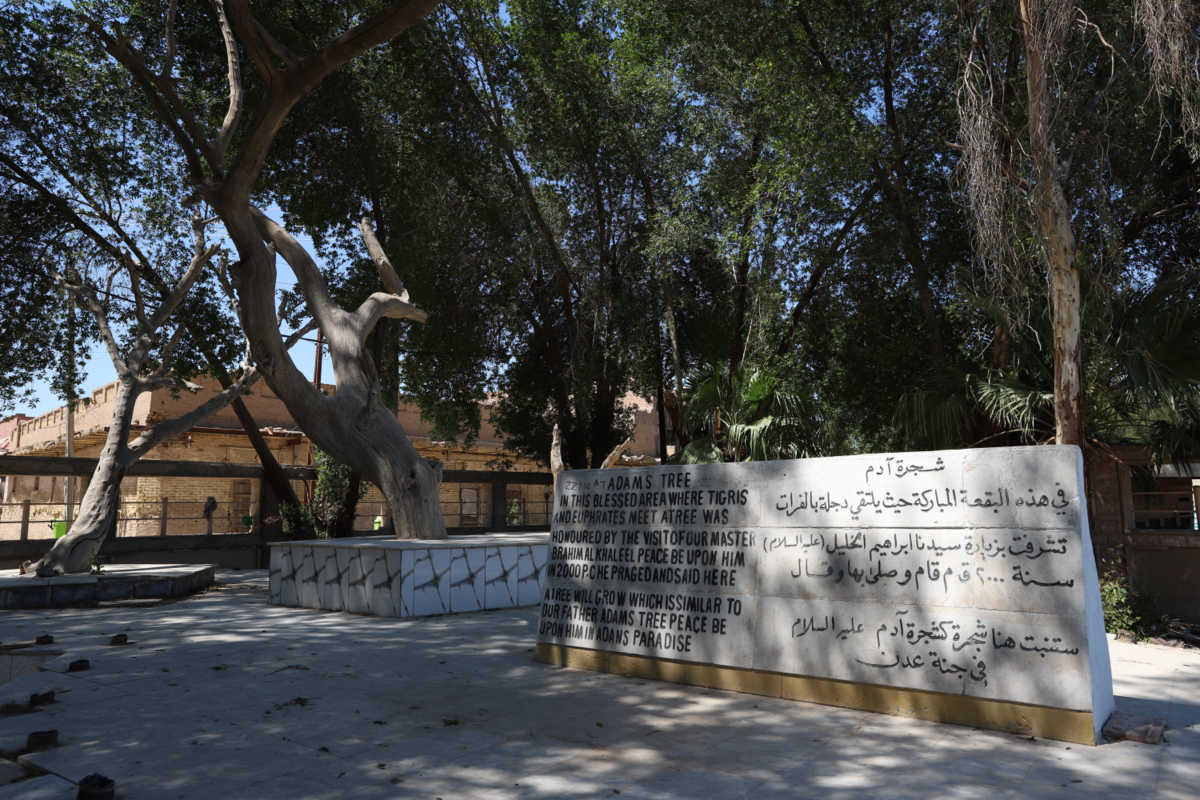 пещера махпела авраам. храм гроба господня могила адама. храм гроба господня могила адама. курбан хайит. буббы смита могила.