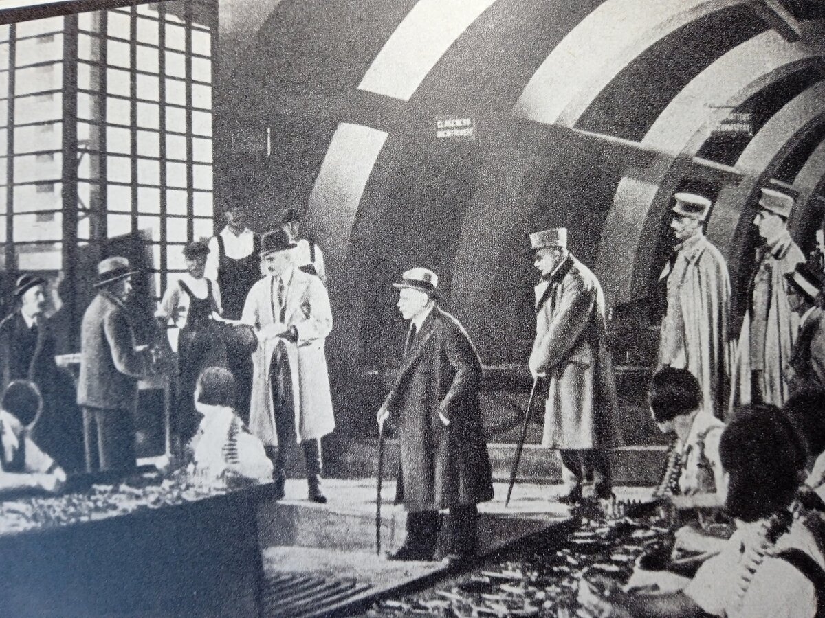 Кадр из фильма "Конвейер смерти", 1933 год