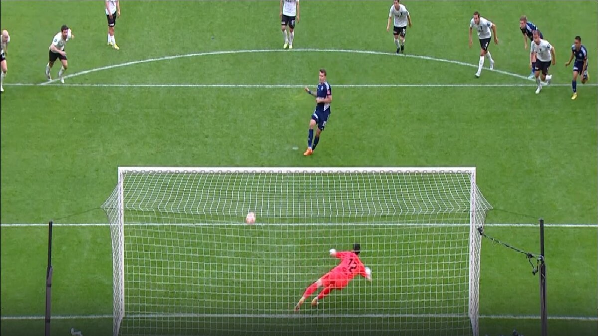 Воробьев реализует пенальти