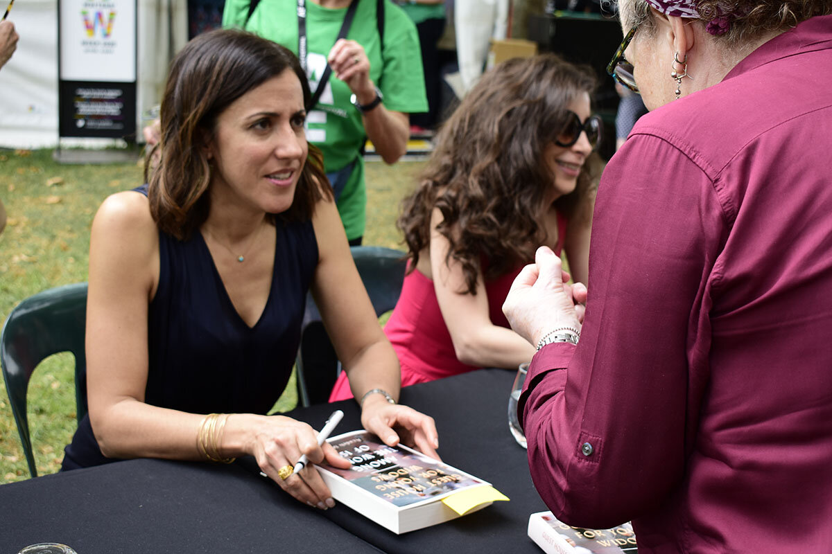    Презентации и встречи с читателями — важная часть продвижения