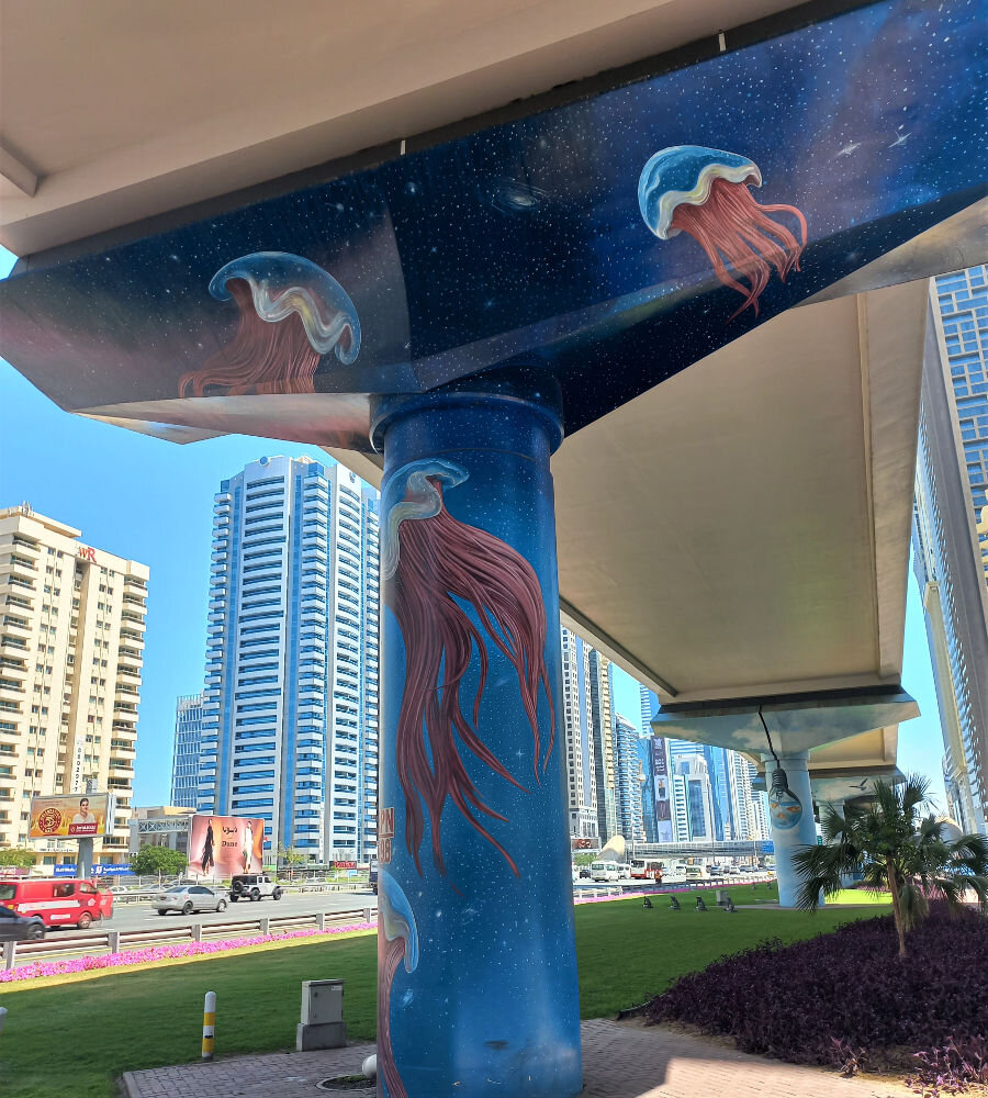 Граффити на «Шейх Заид роуд» в Дубае