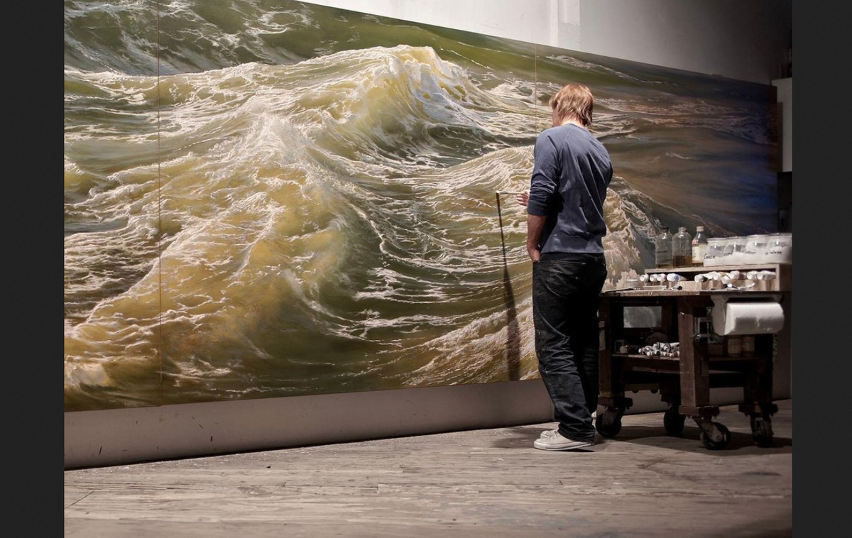 Рэн Ортнер за работой. Фото из открытого источника в Яндексе 