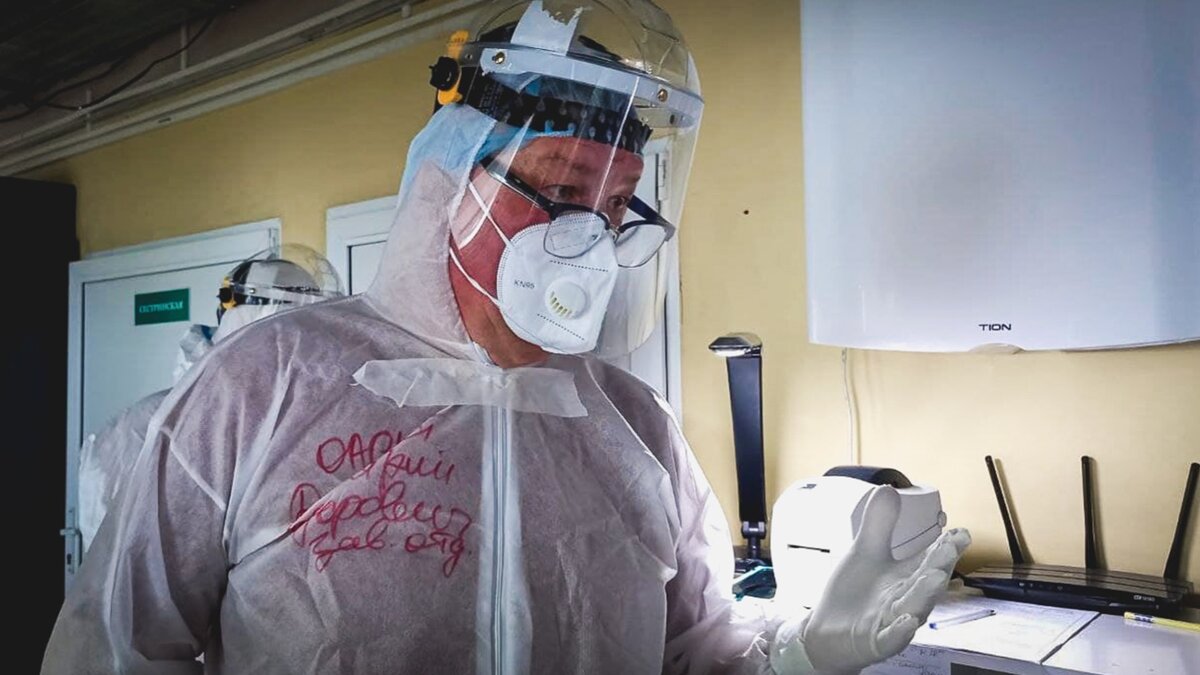     В центре современного искусства «Артэтаж» открывается выставка, где представлены самые интересные работы финалистов творческого конкурса на создание проекта «Памятник медицинским работникам Приморского края». Об этом сообщает пресс-служба администрации Владивостока.