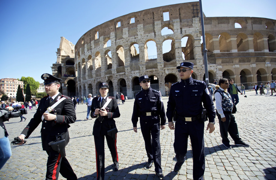 германские племена и римская империя. страж порядка в риме. римские рабы. римские легионы цезаря арт. римляне и рабы.