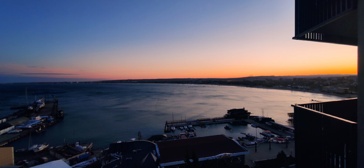 Рассвет из окна отеля "Анапа-Океан" в Анапе