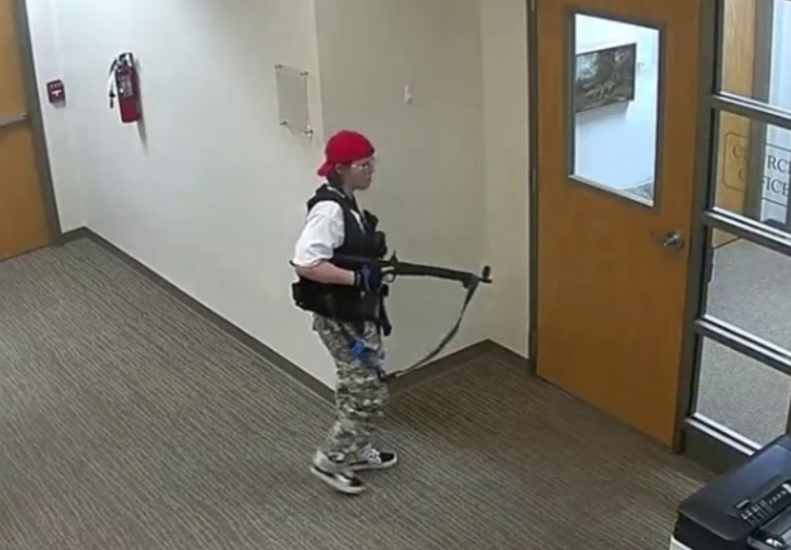 Девочка растреляла олнокласниц 2023. Скандальные фото. Похитительница ребенка ярославская. Убил детей в детском саду. Тимур бекмансуров смертная казнь.