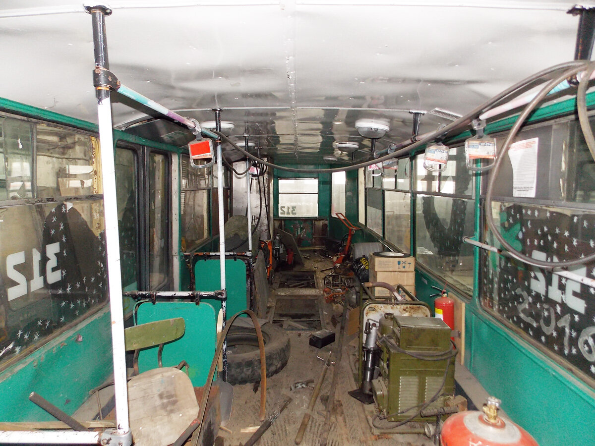 Салон. Автор фото: УКВЗ. Источник — transphoto.org