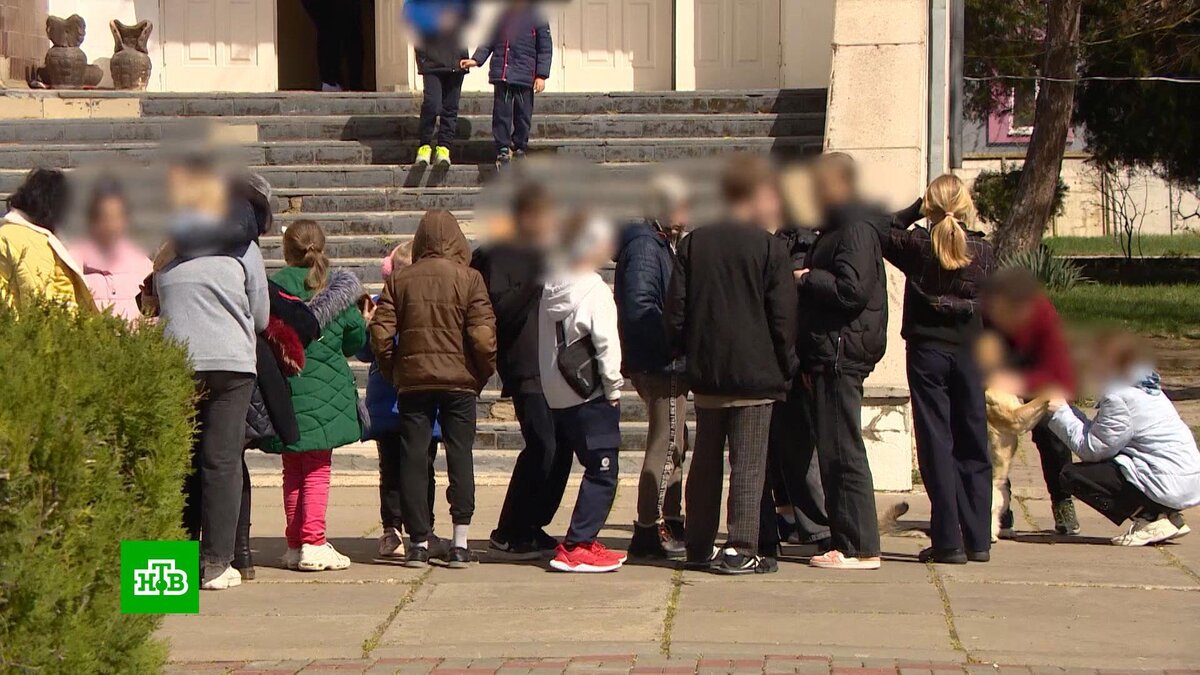    Десятки детей с прифронтовых территорий ждут родителей в Крыму