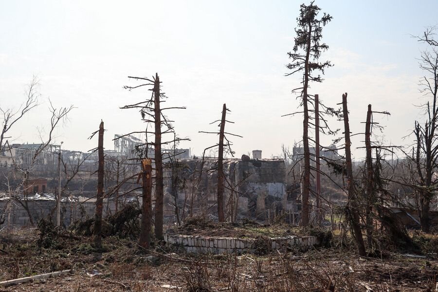    Артемовск. Вид на город, разрушенный в результате обстрела © Валентин Спринчак/ТАСС