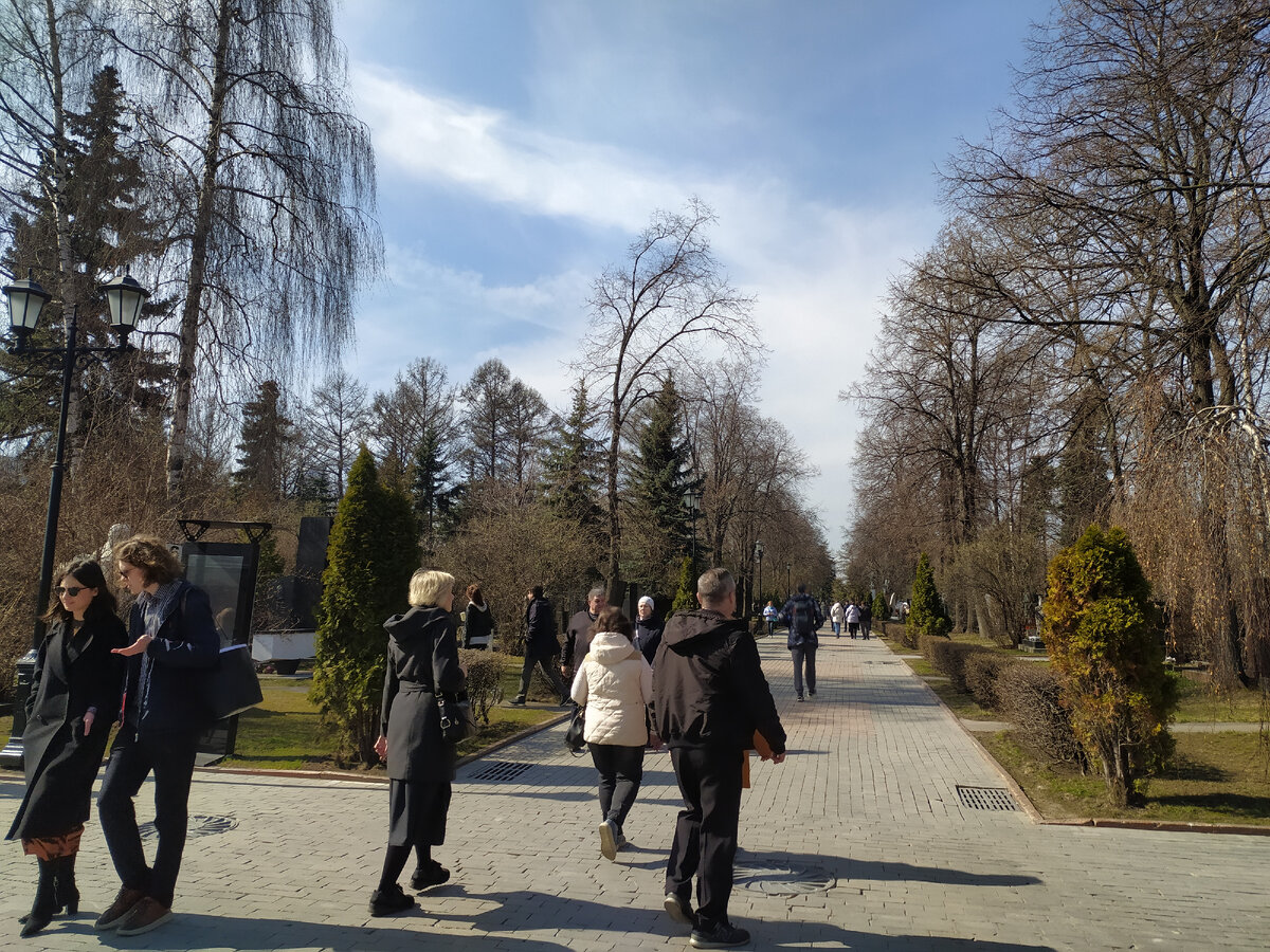 На Новодевичьем кладбище (фото автора)