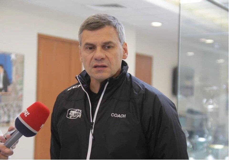     Квартальнов работал со многими клубами КХЛ. Алина НИЗАМОВА