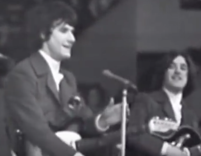 рафаэль мартос автомобильная авария 1965 года. владимир высоцкий 1965. битлз концерт на стадионе. концерт 1965 года. концерт из дома учителя 1965 года смотреть.