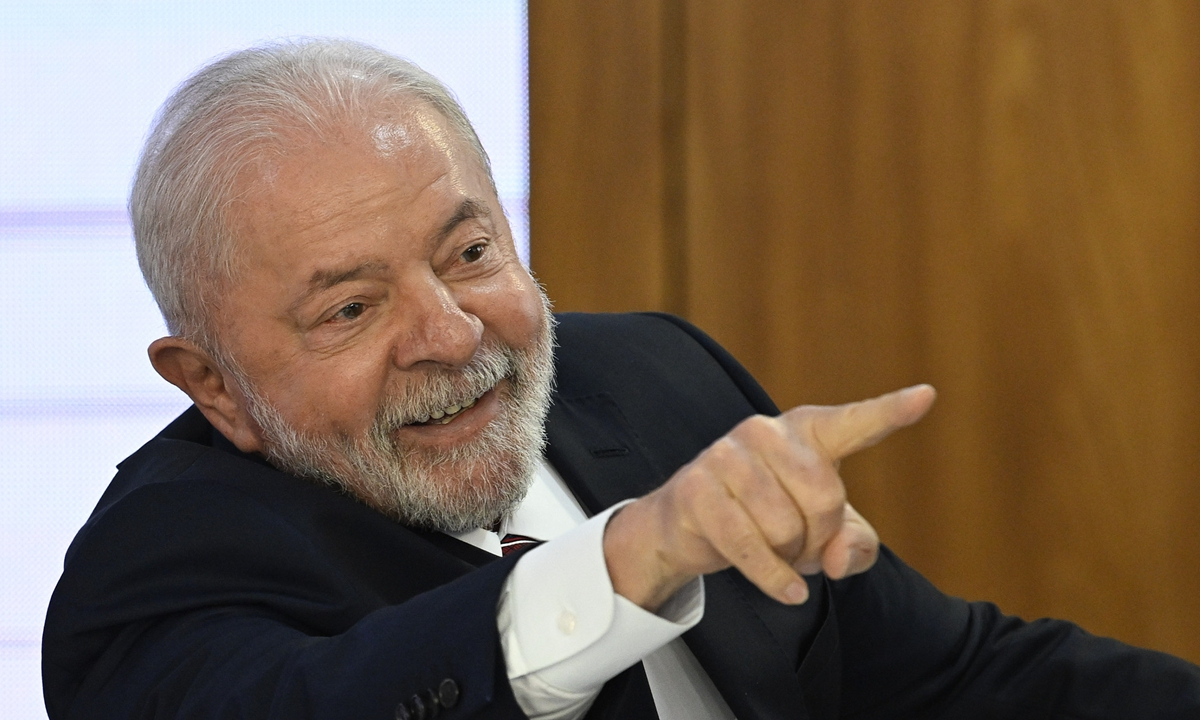 Президент Бразилии Лула начинает турне по Китаю, стремясь к более ...