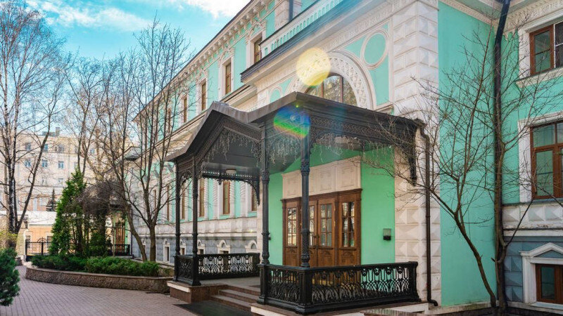     Особняк Саввы Морозова в Москве. https://www.luxuryestate.com/