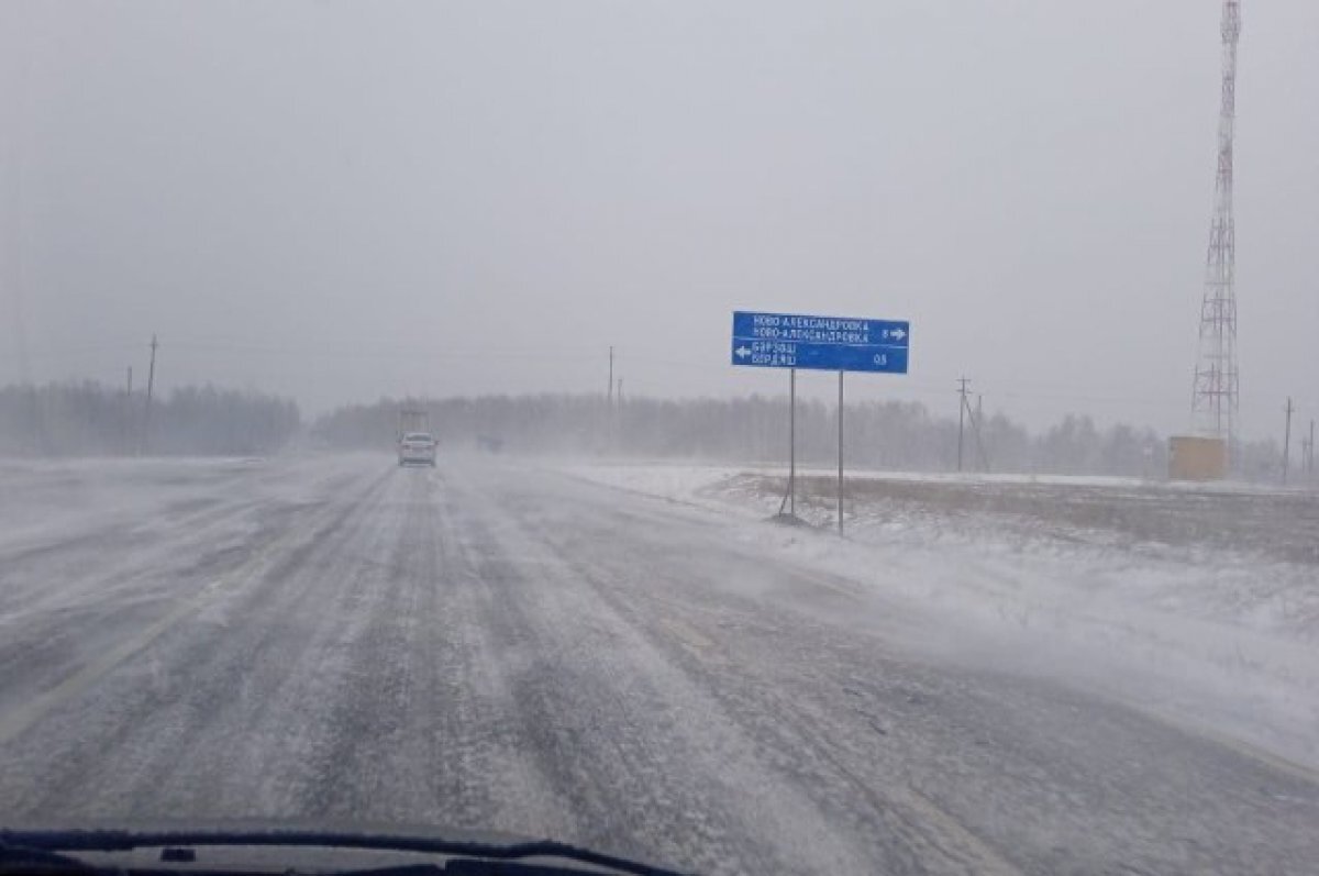    На юго-востоке Башкирии из-за выпавшего снега закрыли три дороги