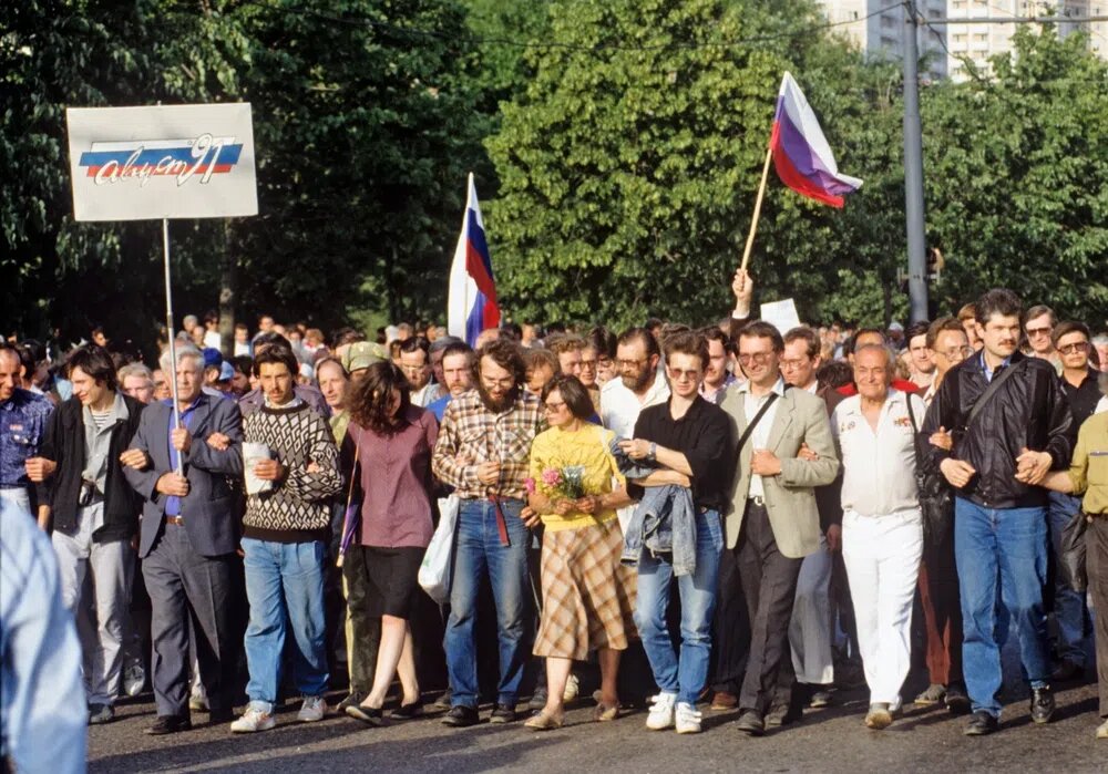 Безымянный ручей. Фатимское явление богородицы в 1917. Запрудили это. Запружена народом. Доктор увидел ремесленников в серых суконных куртках синтаксический.