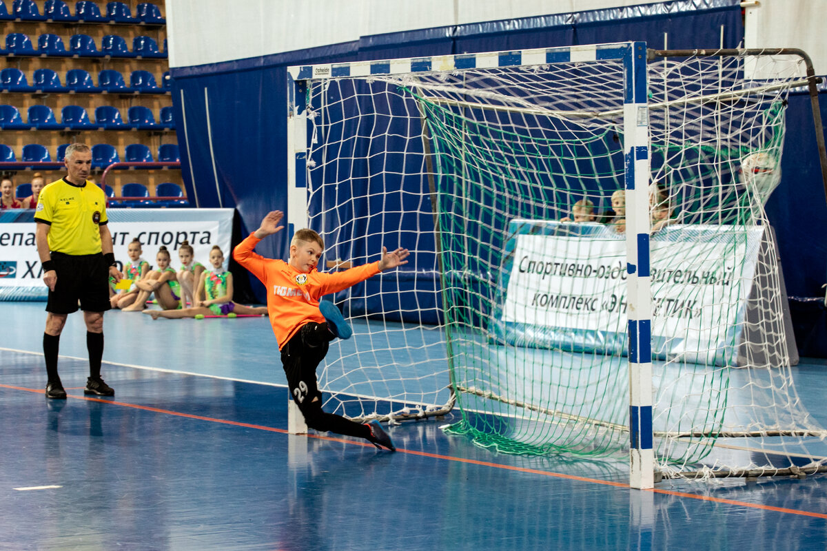    В Сургуте родители организовали для своих детей крупный турнир по мини-футболу