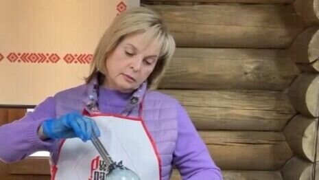     В Приморье с рабочим визитом прибыла председатель Центризбиркома Элла Памфилова. Она не только проводила рабочие встречи, но и вместе с губернатором края Олегом Кожемяко она побывала в ВДЦ «Океан».