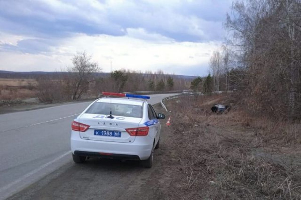    Пострадавших в ДТП под Екатеринбургом эвакуировали санитарным вертолетом