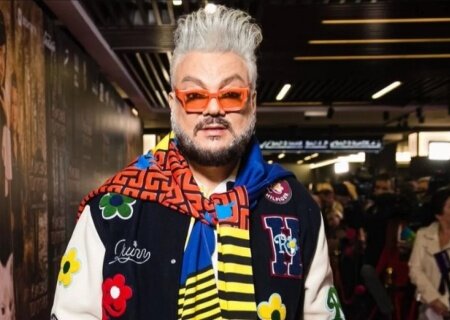    На Филиппа Киркорова пожаловались в Генпрокуратуру и Роскомнадзор — говорят, пропагандирует ЛГБТ