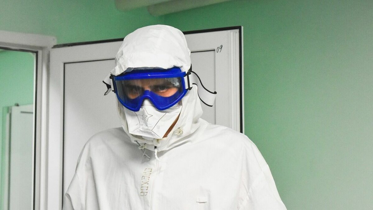     Число подтвержденных случаев заражения коронавирусом в России возросло за сутки на 6 389, летальных исходов из-за ковида — на 32.