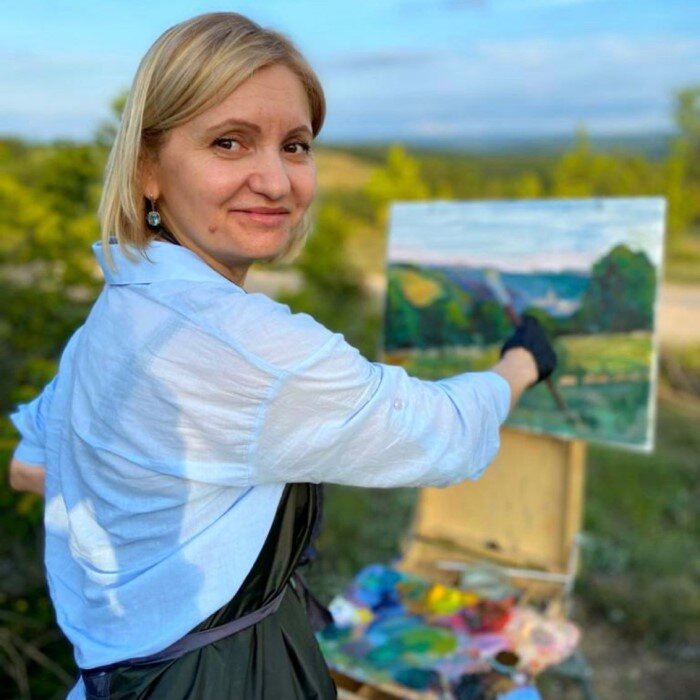 Крымская художница - Луценко А. Л.