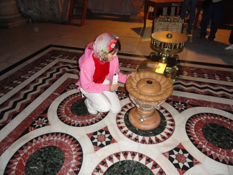 На самом деле пуп земли выглядит вот так