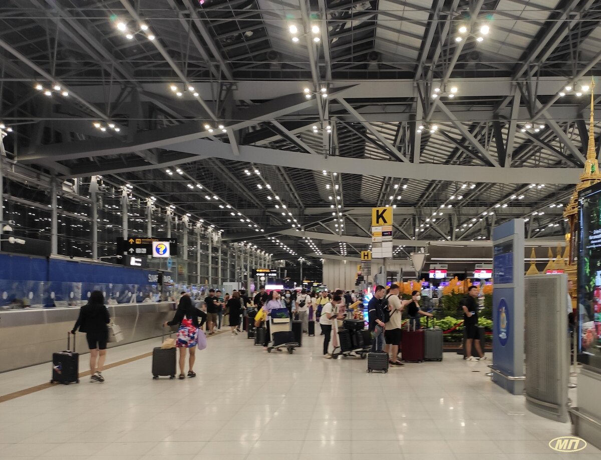 Зона регистрации на вылет в бангкокском аэропорту Суварнабхуми