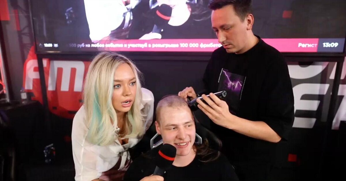     VinBenzin жертвует причёску «Богу CS:GO»