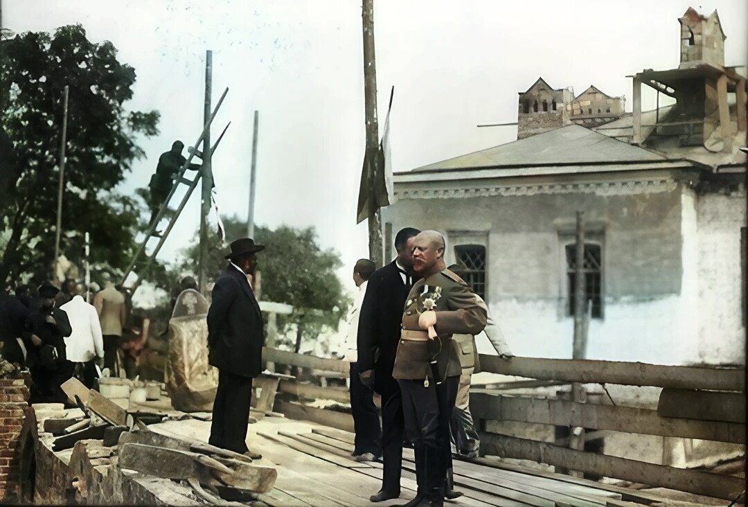 Молебствие на строительство Дома дьяконов (розовая палата) 1914 год.