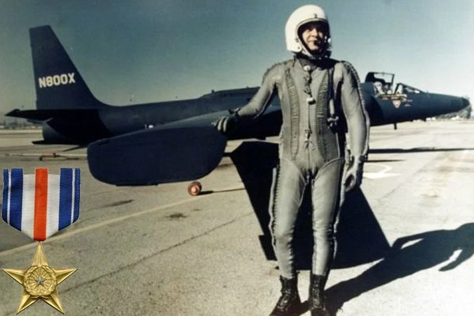 Скриншот из сериала "Прерванный полёт Гарри Пауэрса (2009)".