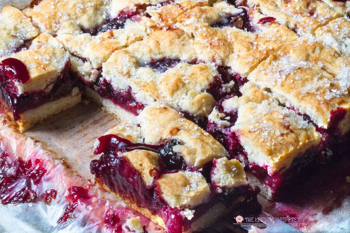 Тертый пирог постный с вареньем