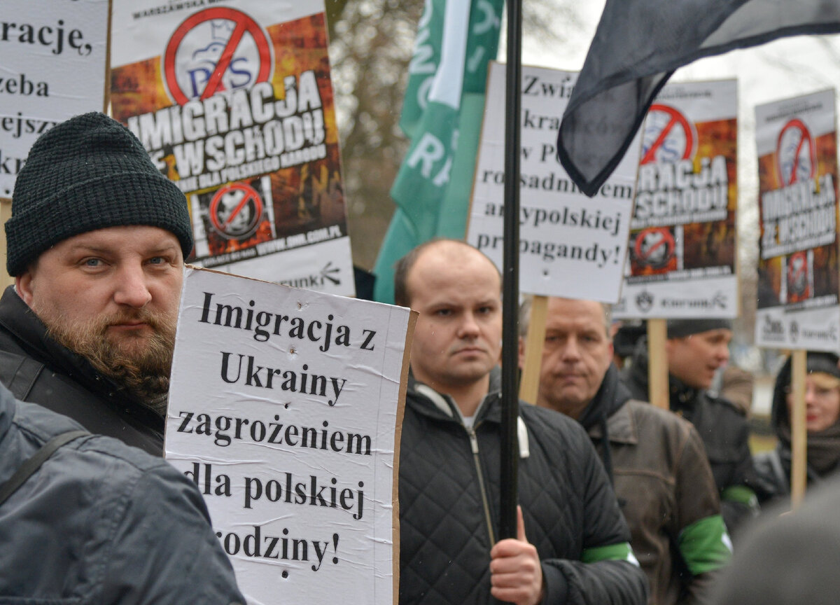 Поляки ненавидят украинцев. Поляки против Хохлов. Украинские рабы в Польше. Новости украины сегодня иносми