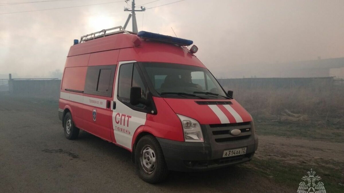     Серьезный пожар произошел сегодня в тобольском СНТ «Энергостроитель». Загорелись более 30 строений.